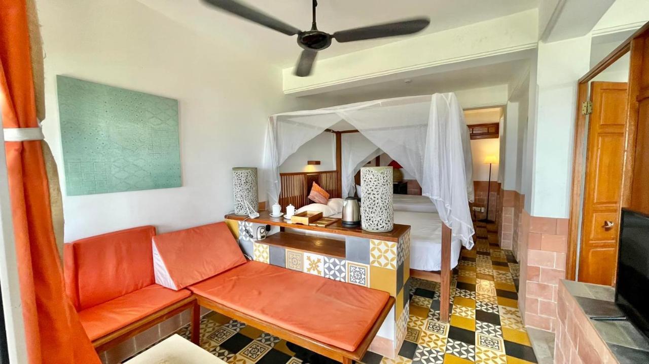 Villa Louise Hue Beach Boutique Hotel المظهر الخارجي الصورة